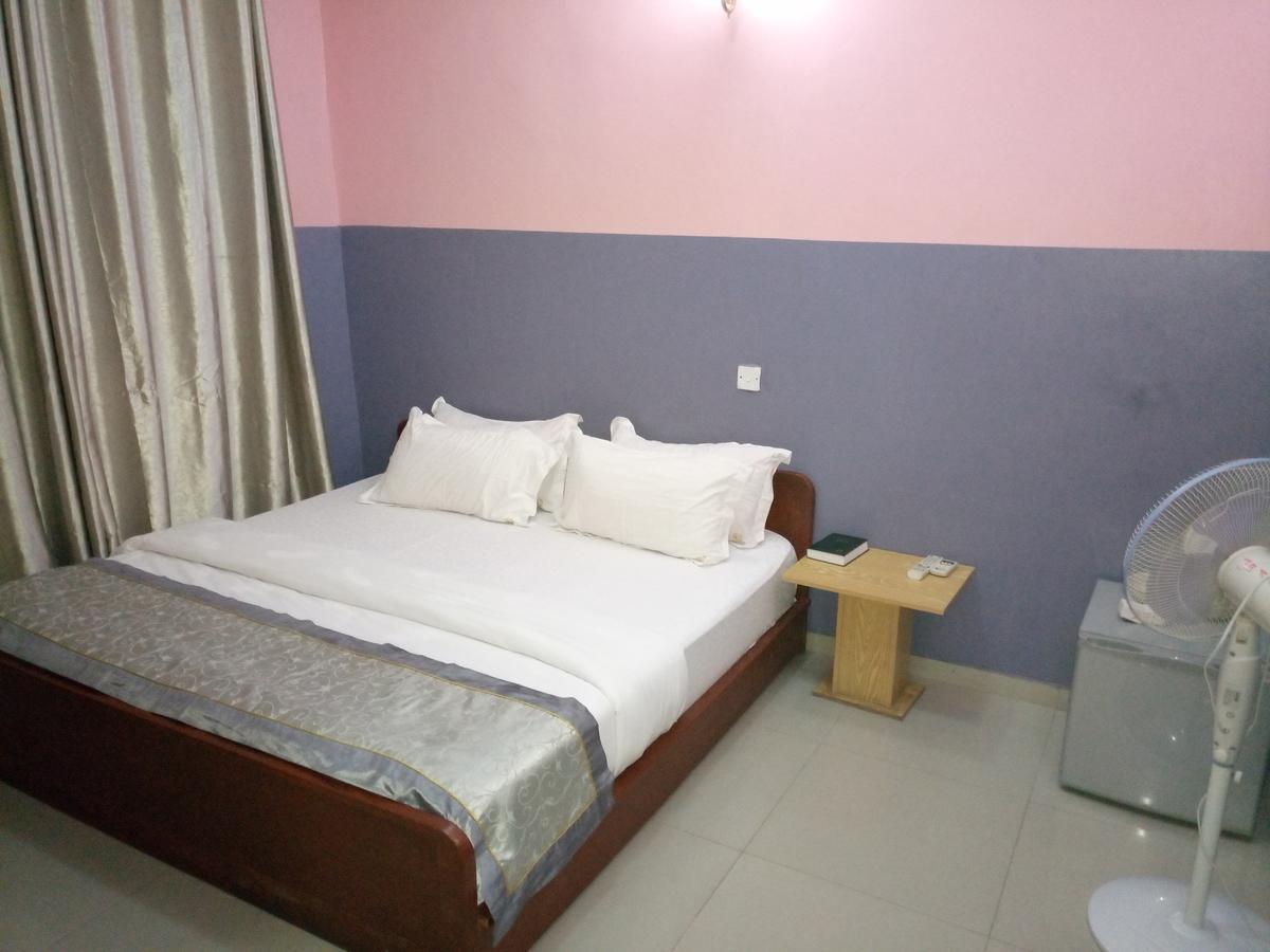 Ikotun Glorious Hotel & Suites מראה חיצוני תמונה