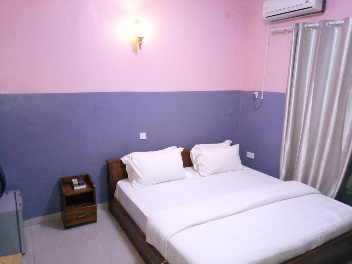 Ikotun Glorious Hotel & Suites מראה חיצוני תמונה