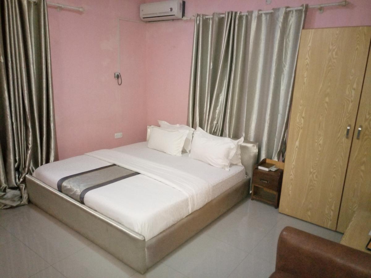 Ikotun Glorious Hotel & Suites מראה חיצוני תמונה