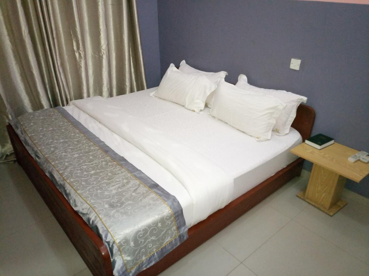 Ikotun Glorious Hotel & Suites מראה חיצוני תמונה