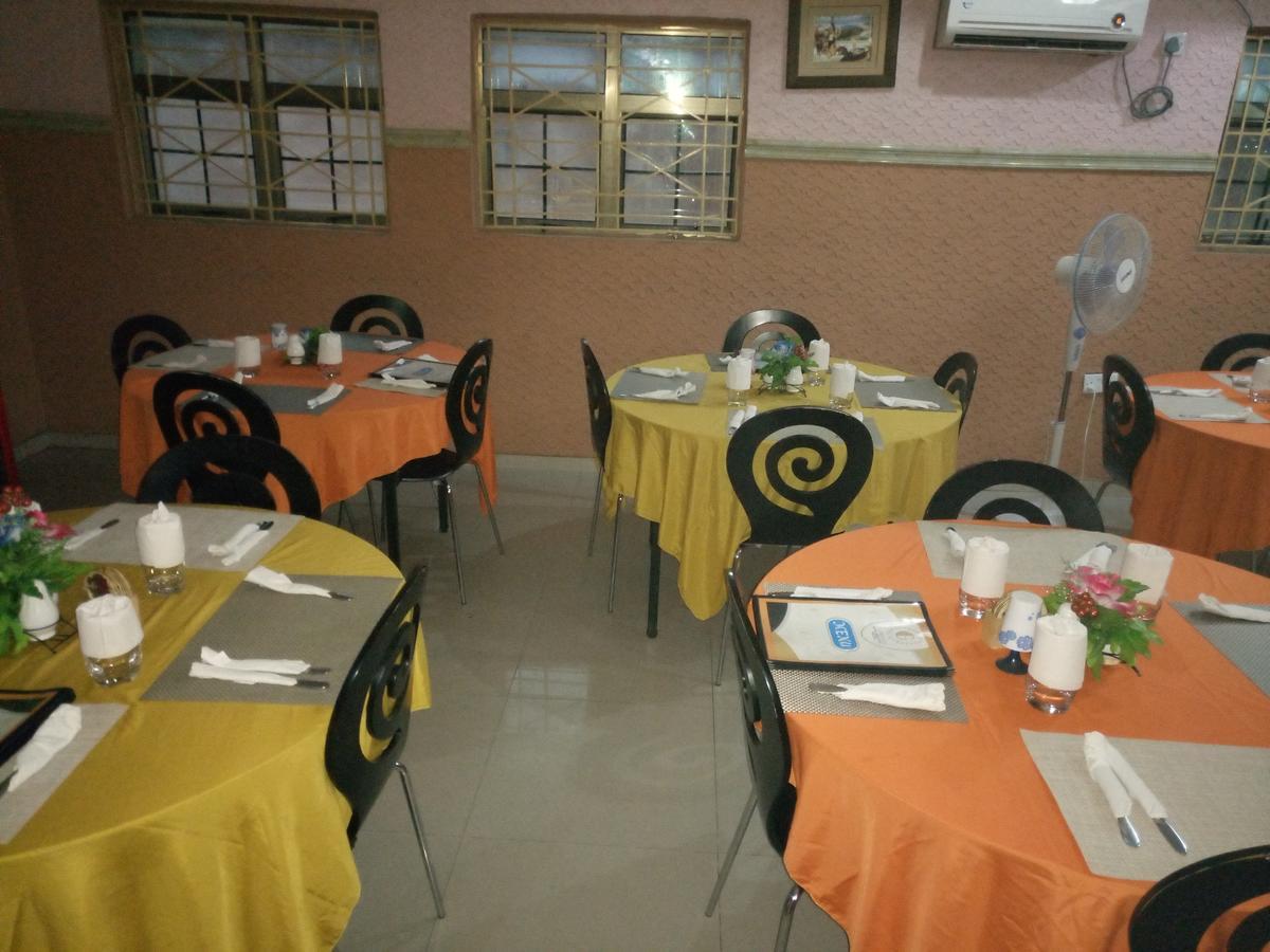 Ikotun Glorious Hotel & Suites מראה חיצוני תמונה