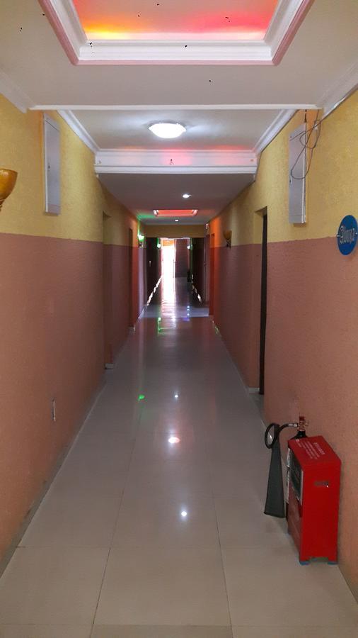 Ikotun Glorious Hotel & Suites מראה חיצוני תמונה